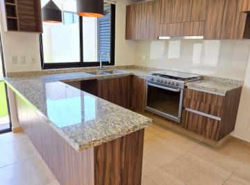 Casa de 2 habitaciones, El Marqués · Casa en Renta Zakia, 2 Recámaras, 2 Baños y Jardin