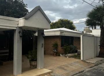 Casa de 3 habitaciones, San Pedro Garza García · Casa en Venta en San Pedro