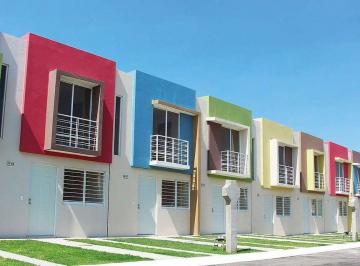 4bf7db2d0c82c7fdf515c870fb246548cf3a1a9357b485c9efc4b347bf3b2899 · Casas en Venta en Parque de Las Aves