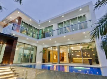 Casa · 600m² · 3 Recámaras · 4 Estacionamientos · Casa Increible en Puerto Cancun / Incredible Home in Puerto Cancun