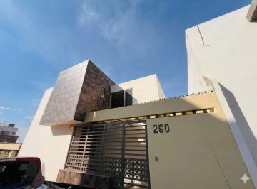 Casa · 326m² · 3 Recámaras · 2 Estacionamientos · Casa en Renta en Lomas del Tecnológico (A Una Cuadra de Plaza San Luis)