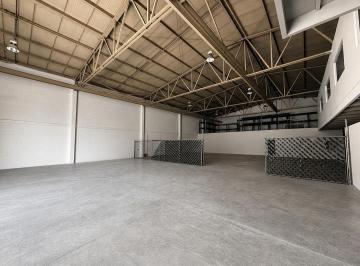 ChatGPT Image 4 may 2026, 11_31_47 a.m..png · Reestrena Bodega Industrial y Corporativa