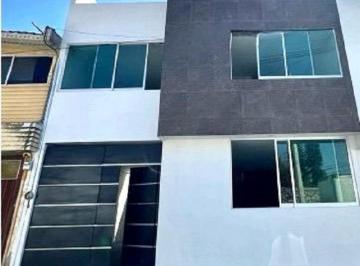 Casa de 3 habitaciones, Puebla · Casa Nueva en Venta en Fraccionamiento Club de Golf Mayorazgo