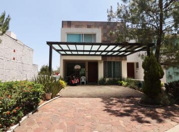 Casa de 3 habitaciones, Morelia · Casa en Venta en Morelia, Vistas Altozano