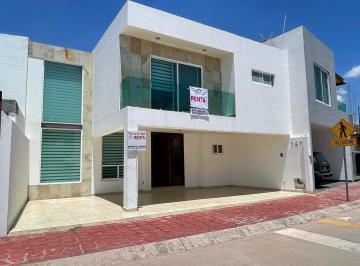 Casa · 3 Recámaras · 3 Estacionamientos · Casa en Jardines de Santa Fe