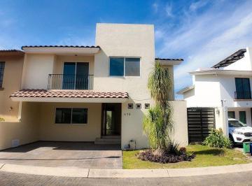 4261c872328146957521a08dc8e28c076c7505b0797aa703bc14550db0181f48 · Casa en Renta y Venta, Coto Plumbago, Puertas del Tule, Zapopan.