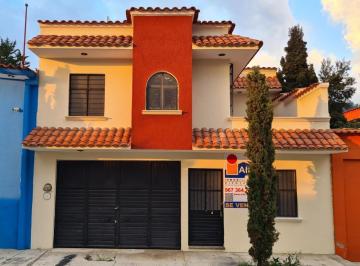 Casa · 320m² · 6 Recámaras · 2 Estacionamientos · Casa Sola en Venta en Ojo de Agua, San Cristóbal de Las Casas, Chiapas