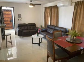 La sala cuenta con 2 ventiladores de techo y a/a · Departamento Amueblado y Equipado