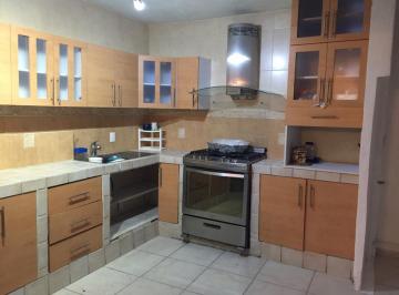 Casa de 3 habitaciones, Iztapalapa · A 5 Minutos del Foro Sol