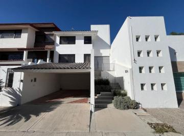 Casa de 3 habitaciones, León · Casa en Renta en Bosques del Refugio, León, Gto.