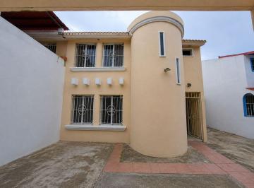 Casa · 160m² · 3 Recámaras · 2 Estacionamientos · Casa en Renta Colonia Atasta Vhsa