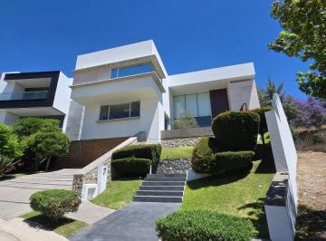 Casa de 3 habitaciones, Zapopan · Exclusiva Casa en Los Frailes con Elevador, Gimnasio, Sauna y Vista a Andares