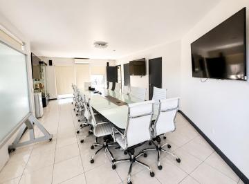 Casa de 11 habitaciones, Guadalajara · Casa en Venta con Uso de Suelo en Colonia Moderna