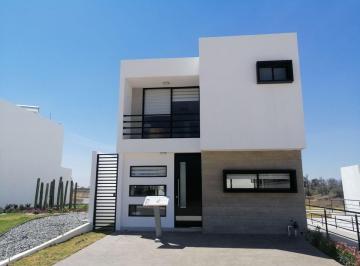 Casa de 3 habitaciones, San Francisco de los Romo · Casa en Venta en Aguascalientes Separadas con Pasillo Lateral en Coto Al Norte Cerca del Cc Altaria