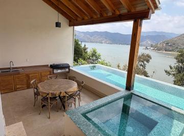 Casa en condominio de 4 habitaciones, Valle de Bravo · Renta Casa en La Peña, Valle de Bravo Acceso Al Lago con Muelle Propio Amueblada