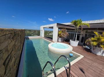 617ad2dac4c8468da7d364151555991a656d0ab81a3d9593b9d06d7fbf957da9 · Penthouse Remodelado con Alberca y Jacuzzi Dentro del Yucatan Country Club