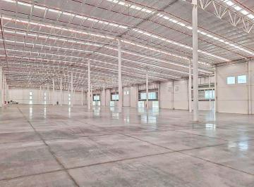 Nave industrial , García · Bodega en Renta en García