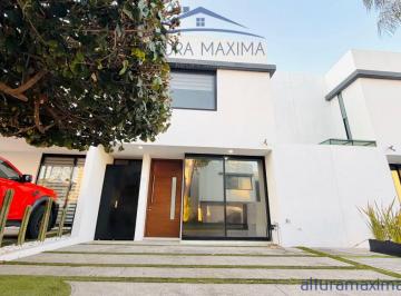 Casa de 3 habitaciones, Zapopan · Casa en Renta Coto Oasis Av Guadalupe Cerca Parque Metropolitano