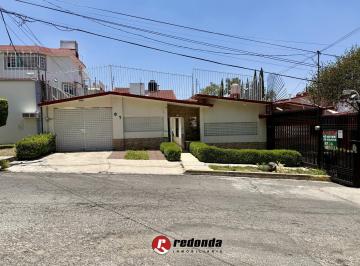 Casa · 243m² · 3 Recámaras · 2 Estacionamientos · Casa en Bosques del Lago