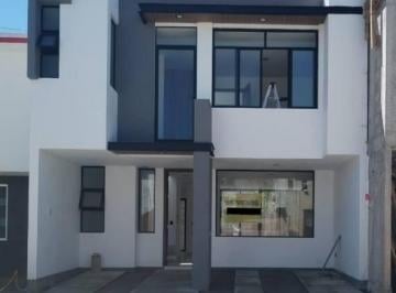 Casa · 137m² · 3 Recámaras · Casa Privada Victoria