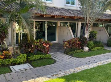 Casa en condominio de 2 habitaciones, Emiliano Zapata · Casa en Venta en El Residencial Tulipanes, Emiliano Zapata