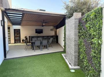 Casa de 3 habitaciones, Monterrey · Casa en Venta Cumbres Madeira