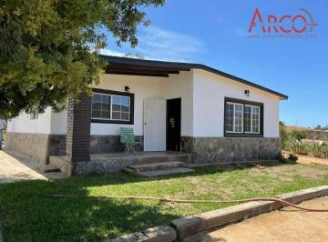 Casa · 4000m² · 2 Recámaras · 3 Estacionamientos · Casa en Venta