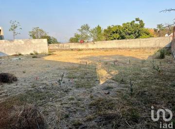 Terreno / Lote · 750m² · Hermoso Terreno Plano 750 m² en Fraccionamiento con Vigilancia