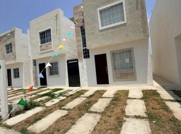 Casa · 100m² · 2 Recámaras · 1 Estacionamiento · Bonita Casa en Venta en Fracc. Vista Laguna, Altamira Tamaulipas.