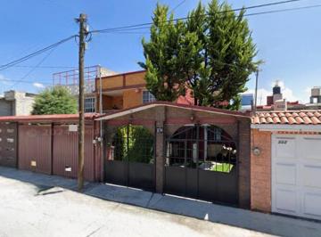 Casa de 2 habitaciones, Toluca · Casa en Venta en Villas Santin Toluca