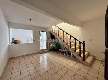 Casa de 3 habitaciones, Corregidora · Casa en Venta en Reforma Agraria | con Local Comercial a Pie de Calle