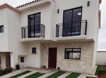 Casa · 137m² · 3 Recámaras · 2 Estacionamientos · Casa en Venta