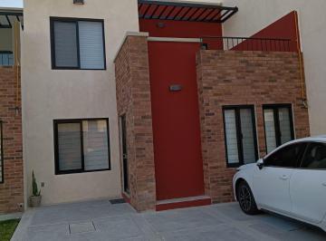 Casa en condominio de 3 habitaciones, San Miguel de Allende · Casa Impecable en Renta Dentro de Campo de Golf!