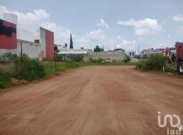 Terreno / Lote · 380m² · Se Vende Terreno en Castillotla de 10 m de Frente y 38 de fondo.(Todos Servicios/uso de Suelo Mixto)