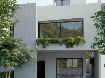 Casa · 243m² · 2 Estacionamientos · Casa Residencial en Altara 164 Pachuca