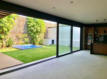 Casa · 285m² · 3 Recámaras · 2 Estacionamientos · Casa en Venta de Casa en Fraccionamiento Rancho Cortes, Cuernavaca