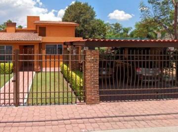 Casa de 4 habitaciones, Querétaro · Casa en Venta en Col. Jurica, Calle Primera de Cedros, Santiago de Queretaro, Queretaro