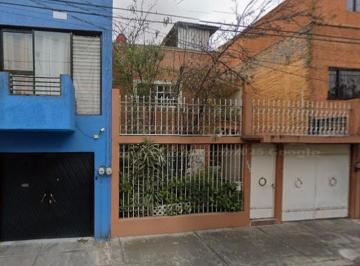 Casa de 3 habitaciones, Coyoacán · Venta de Casa en Prado Churubusco, Coyoacan Cdmx