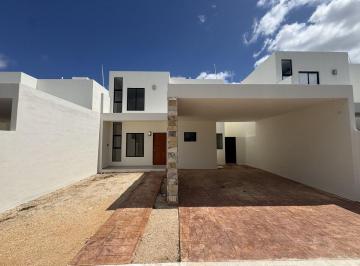 Casa de 4 habitaciones, Conkal · Casa Al Norte de Mérida, en Conkal, en Privada