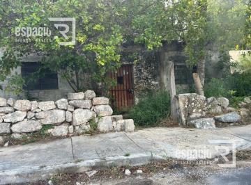Terreno / Lote · 2000m² · Terrenos en Venta en Merida, Xcanatun en Corredor Residencial, Ideal Para Departamentos