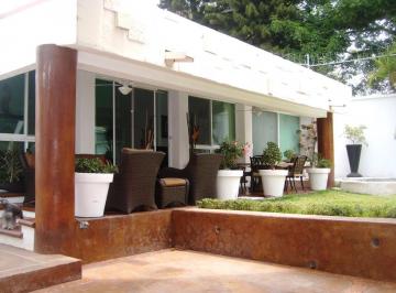 Casa · 390m² · 3 Recámaras · 3 Estacionamientos · Casa en Venta y Renta en 1 Nivel. San Cristobal, Cuernavaca