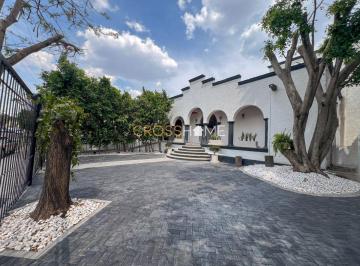 Casa de 4 habitaciones, Querétaro · ¡Casa en Renta Renovada y Muy Amplia Villas del Mesón, Juriquilla Qro!