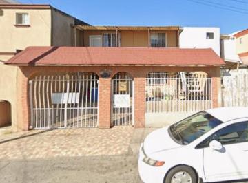 Casa de 3 habitaciones, Tijuana · Casa en Venta en Otay Galerias, Tijuana, Baja California