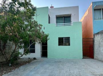 Casa de 2 habitaciones, Mérida · Casa Dentro de Mérida Muy Cerca de Periférico