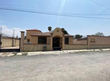 Casa de 3 habitaciones, Saltillo · Venta Casa 1 Piso en La Aurora