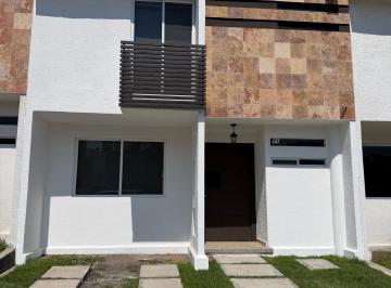 Casa de 3 habitaciones, Querétaro · Casa en Venta en Fracc Palmares Frente a Centro Comercial Antea