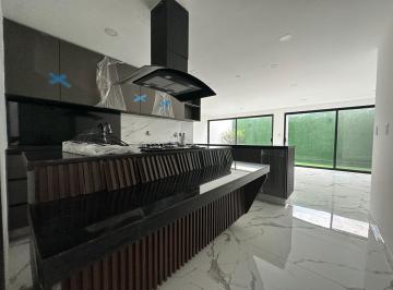 Casa · 230m² · 3 Recámaras · 2 Estacionamientos · Casa en Venta en Lomas de Angelópolis III