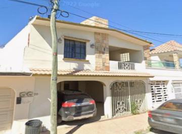 Casa de 3 habitaciones, Matamoros · Casa en Venta en Satelite Heroica Matamoros Tamaulipas