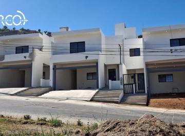 Casa · 3 Recámaras · 2 Estacionamientos · Casa en Venta
