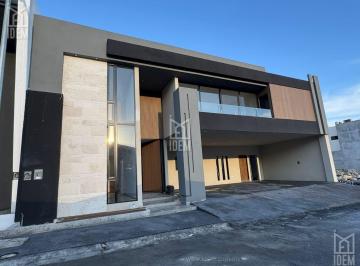 Casa · 465m² · 4 Recámaras · 3 Estacionamientos · 1106 - Casa en Venta en Bosques de Las Misiones Sector Reserva